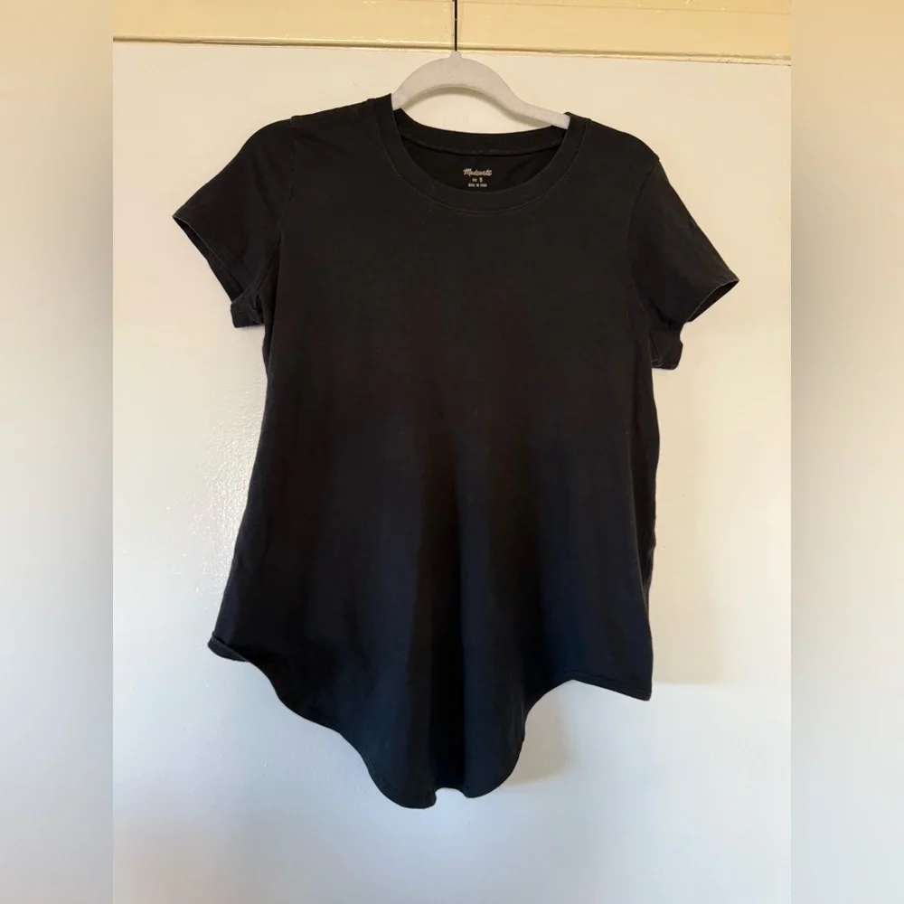 Madewell Black Short Sleeve Tee - Picture 2 of 5